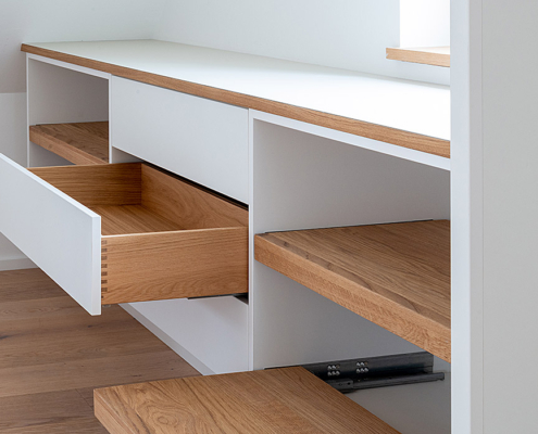 Sideboard mit Schubladen vom Schreiner